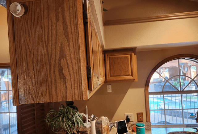 Woodcrest Grapevine home kitchen-min